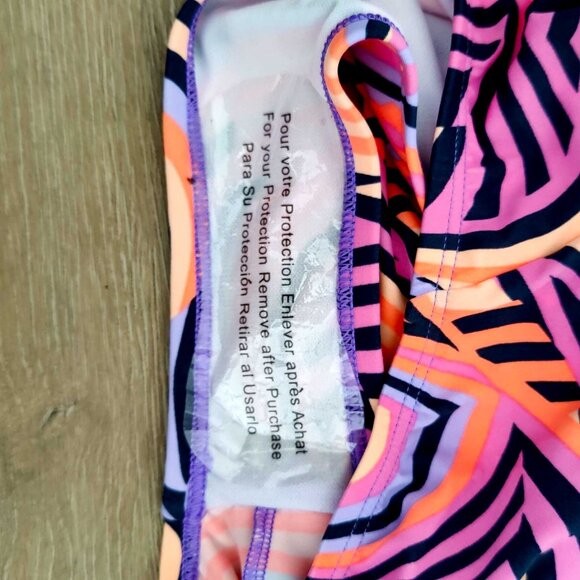 Girls/Juniors Nike Bathing Suit, NWT - Picture 4 of 4